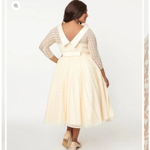 New With Tags - cream lace gown